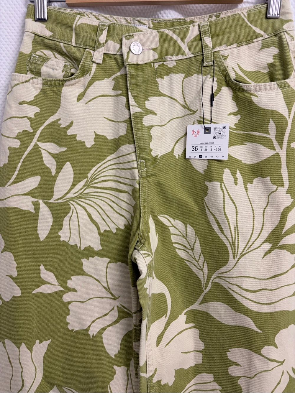 Zara Women’s floral green and old white color pants/ size 4 - Picture 5 of 7